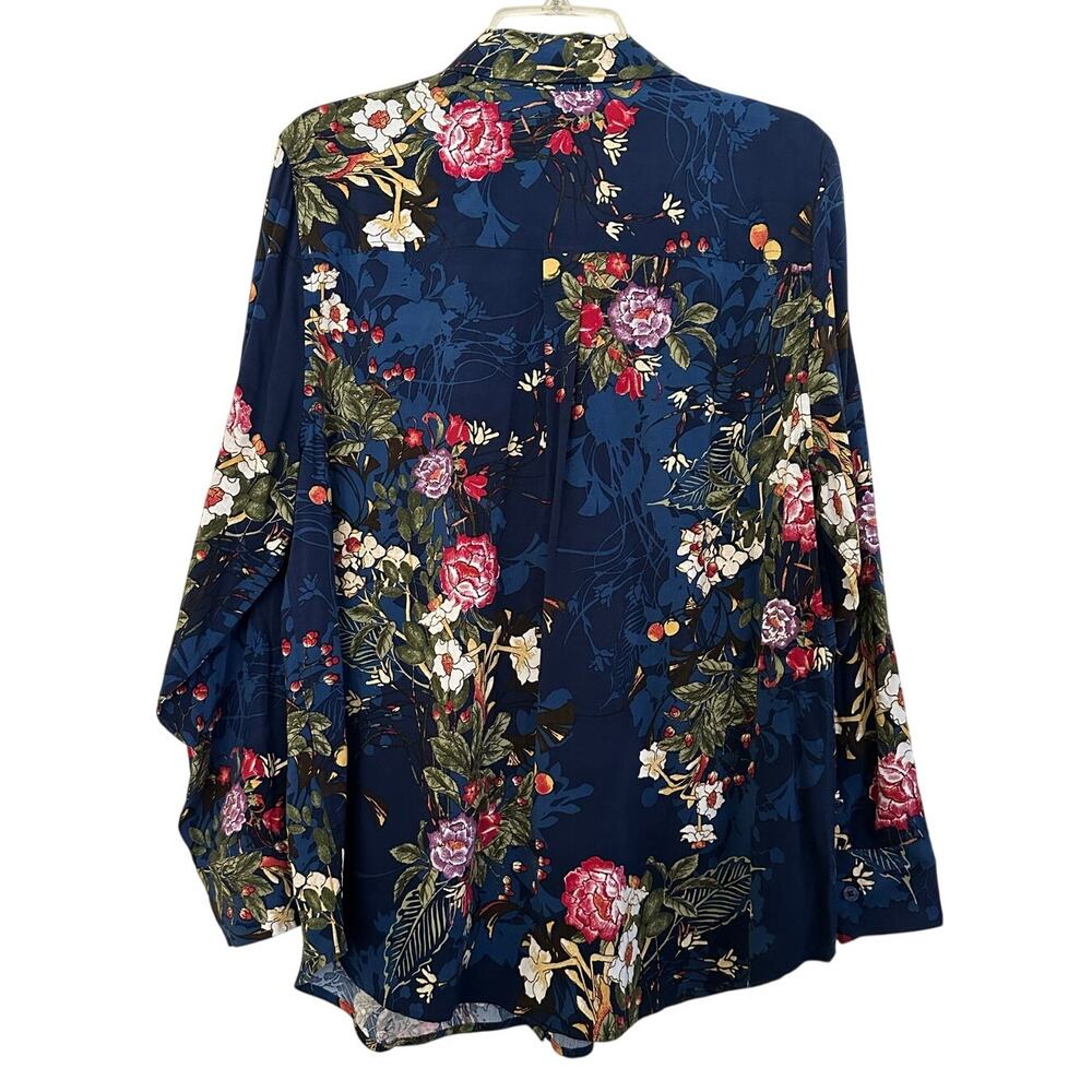 Chico's Easy Shirt in Nocturne navy size 2 - Picture 4 of 8